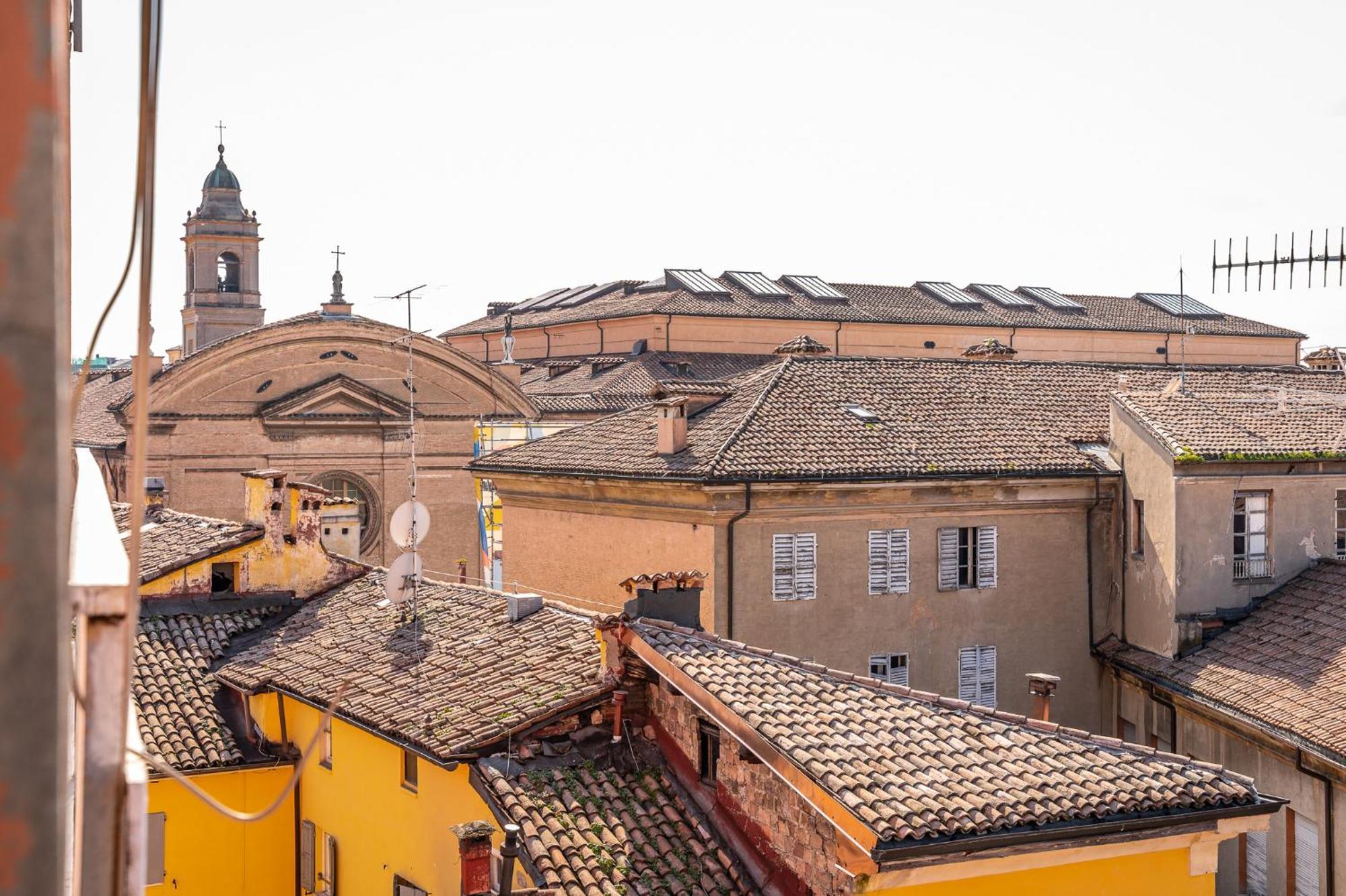 Casa Emilia - * In The Heart Of Modena * Módena Exterior foto